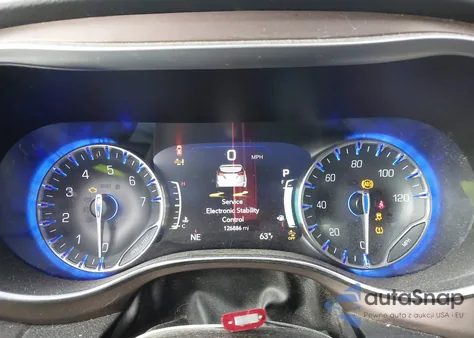 2017 Chrysler Pacifica Touring-L Plus z USA, uszkodzony, nr VIN 2C4RC1EGXHR703830